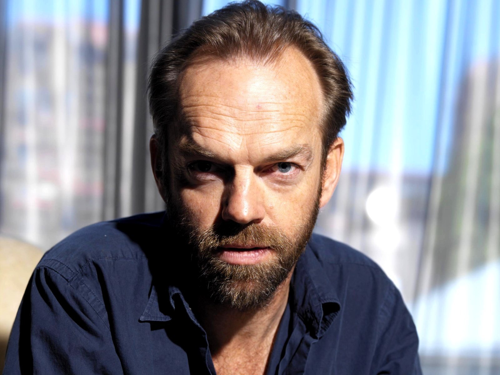 Hugo-Weaving-hugo-weaving-10490575-1600-1200