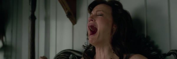 geralds-game-carla-gugino-slice-600x200