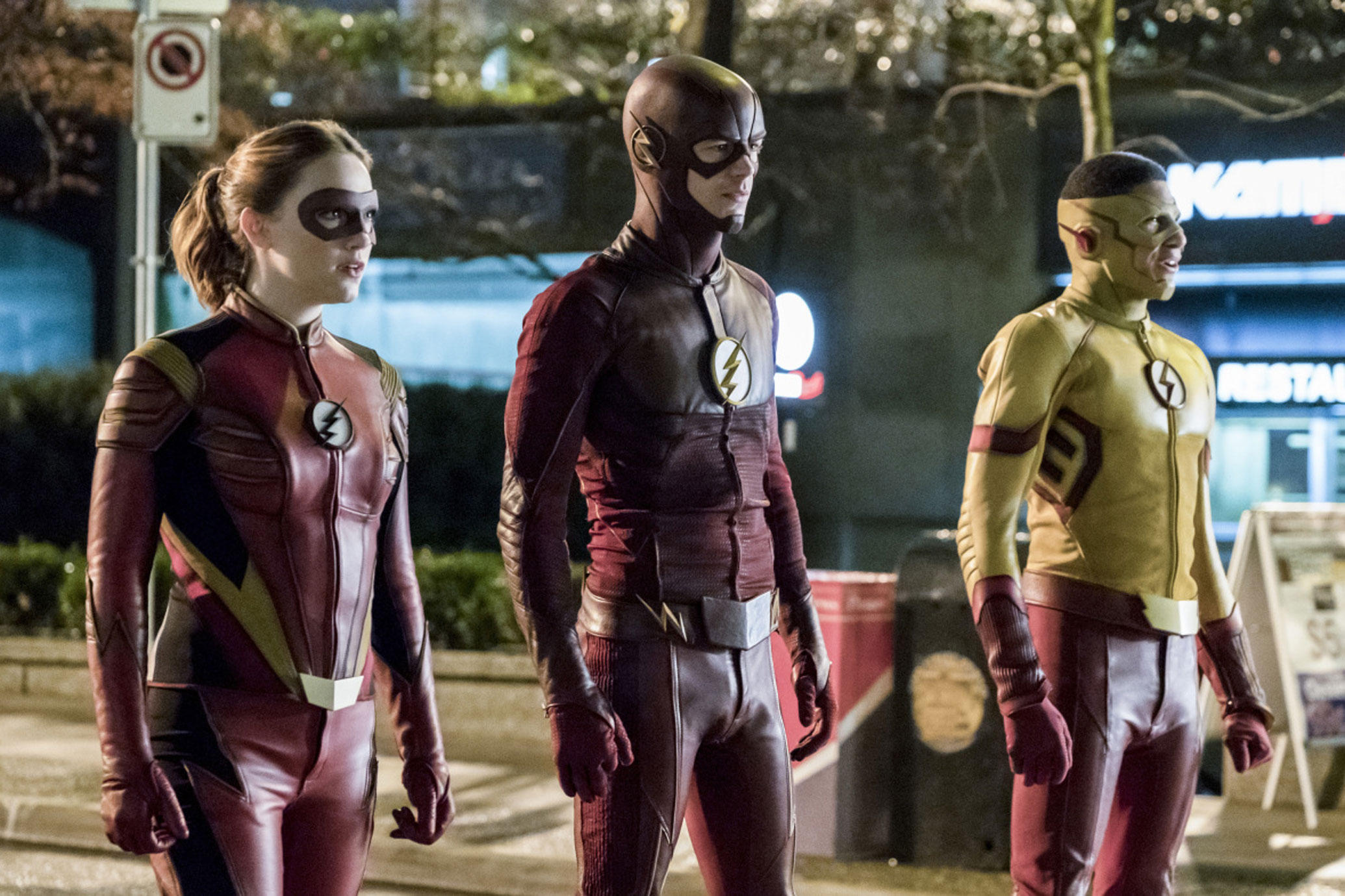 170228-news-theflash-violettbeanegrantgustinkeiynanlonsdale-news