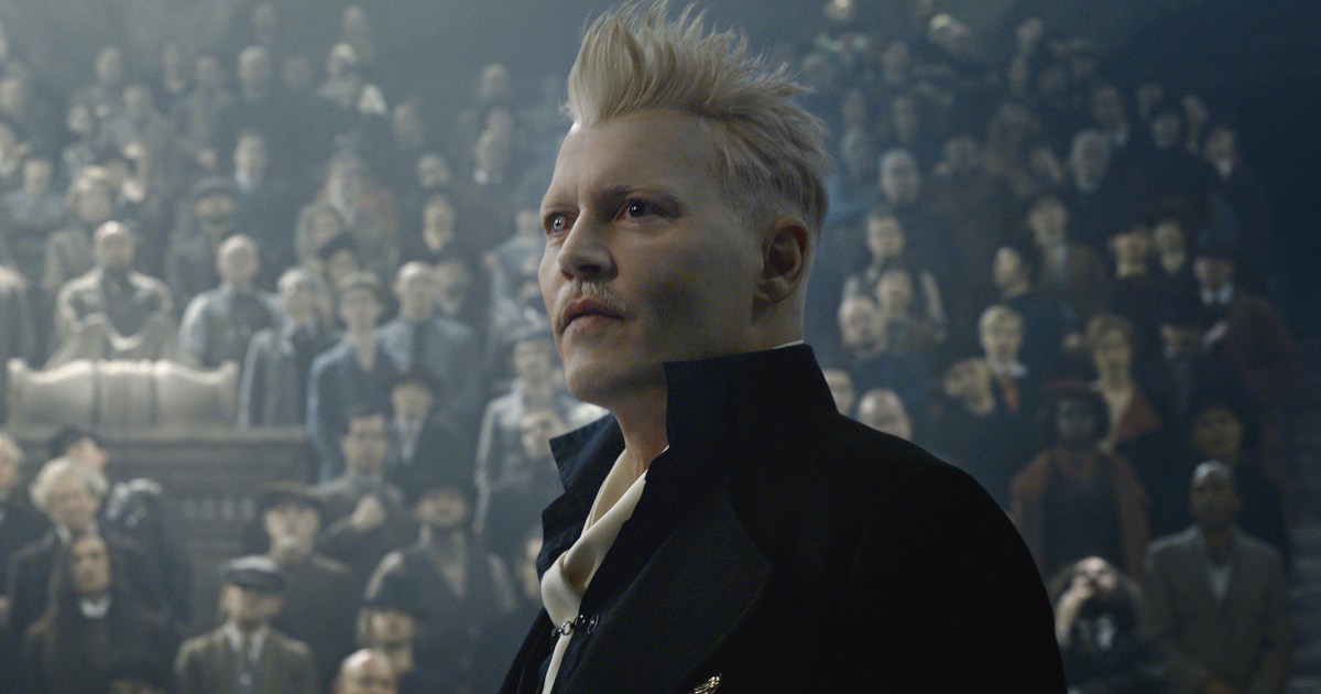 Johnny-Depp-Gellert-Grindelwald-Fantastic-Beasts-The-Crimes-of-Grindelwald