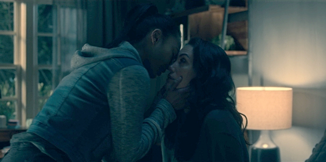 Kate-Siegel-and-Levy-Tran-The-Haunting-of-Hill-House