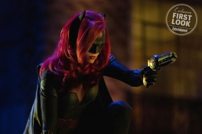 Batwoman-Elseworlds-Entertainment-Weekly-01