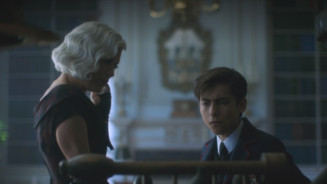 The-Umbrella-Academy-Episode-6-Image-4