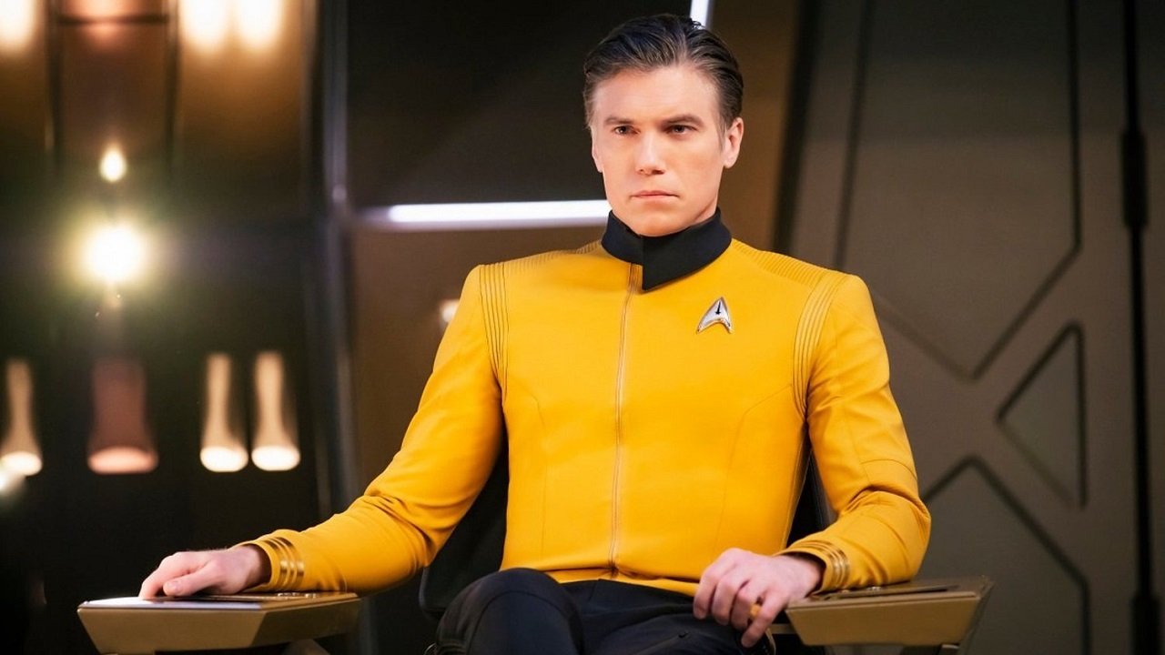 first-look-at-anson-mount-as-captain-pike-in-star-trek-discovery-social-1537230436475_1280w