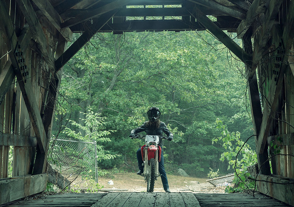 nos4a2-first-look-vic-cummings-bike-bridge-935x658