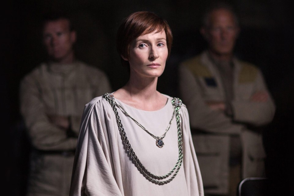 mon-mothma-rogue-one-tall