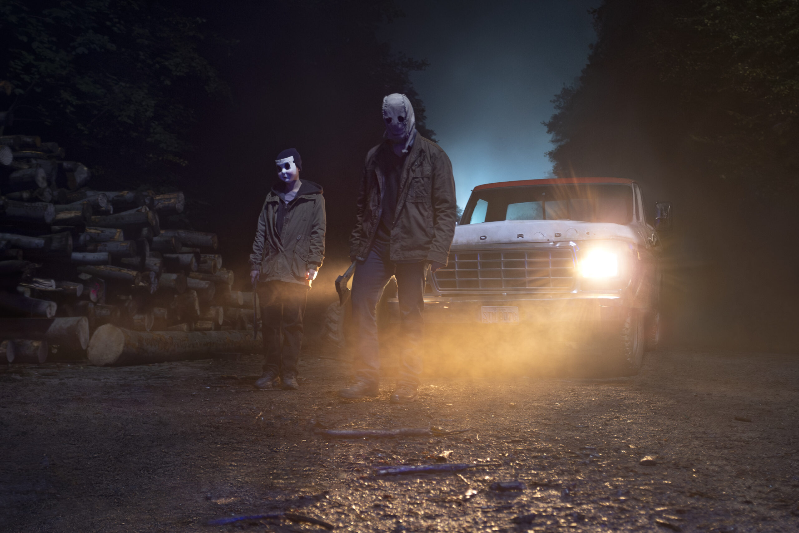 Lionsgate releases the First Trailer for 'The Strangers Chapter 1